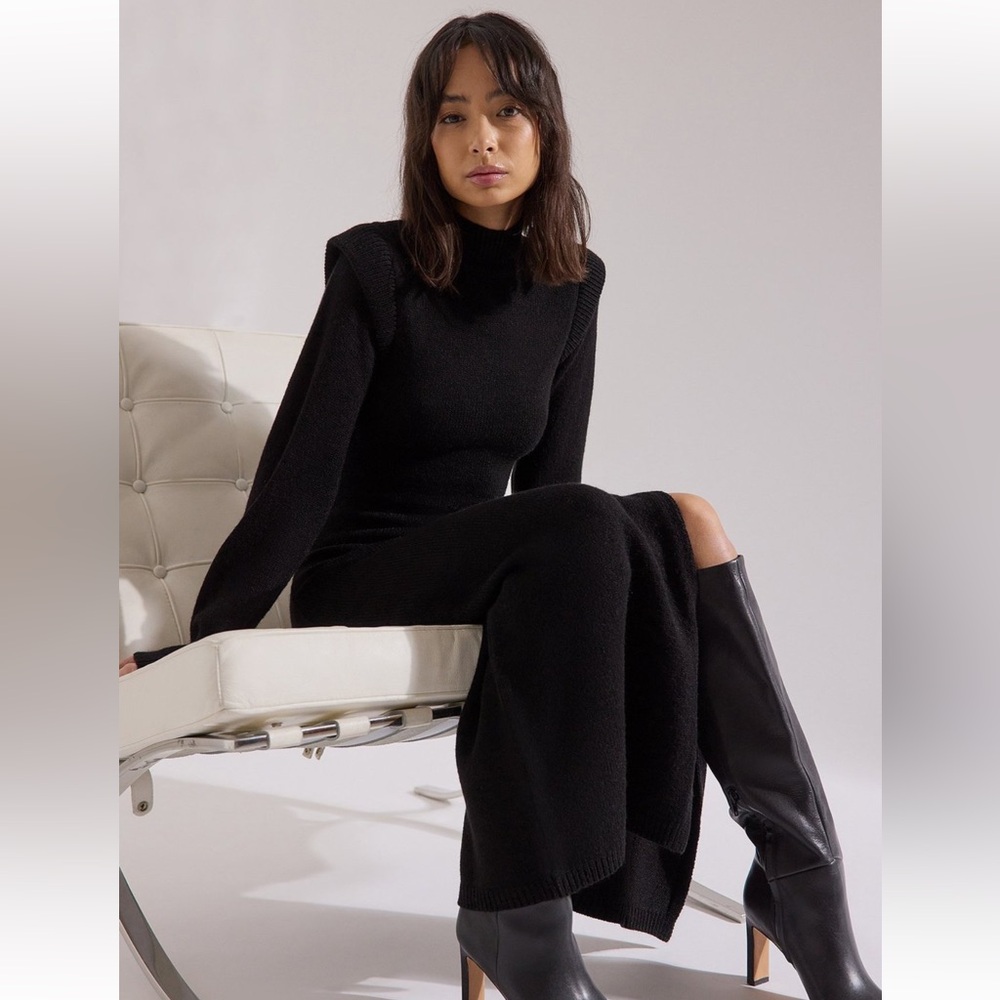 Mock neck sweater dress 🖤 - Picture 2 of 7